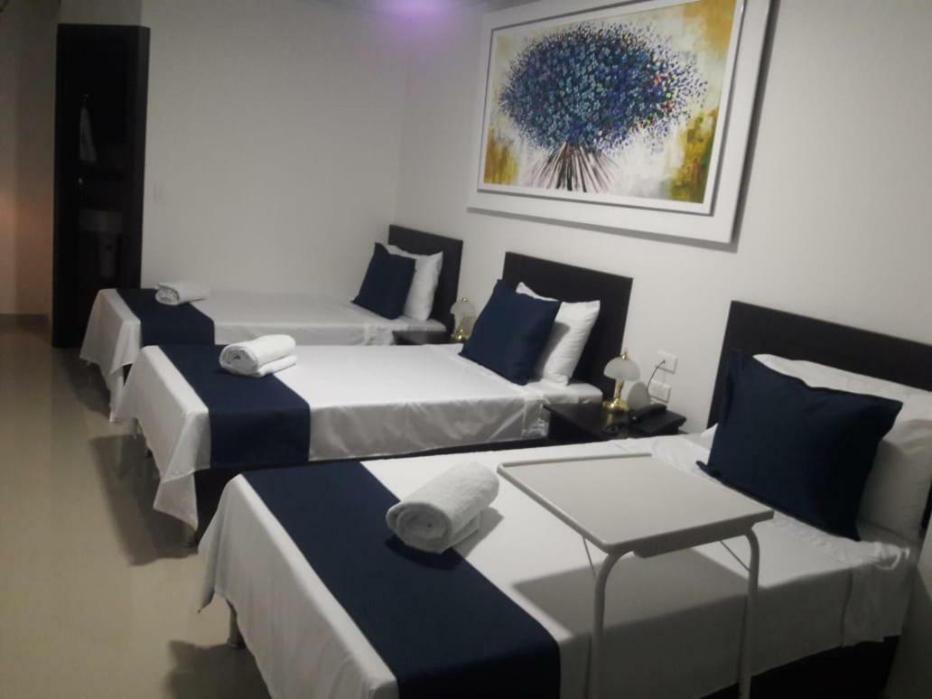 Hotel Giron Plaza Eksteriør billede